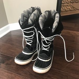 Sorel Women’s Joan of Arctic Knit Boot